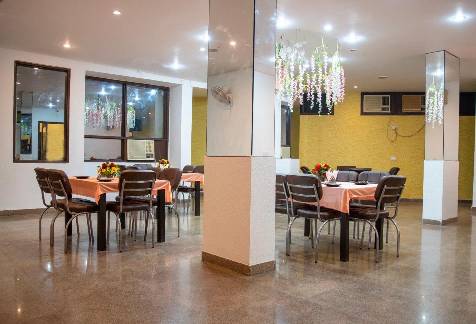 Nikko Blue - Boutique Hotel Gurgaon Dış mekan fotoğraf