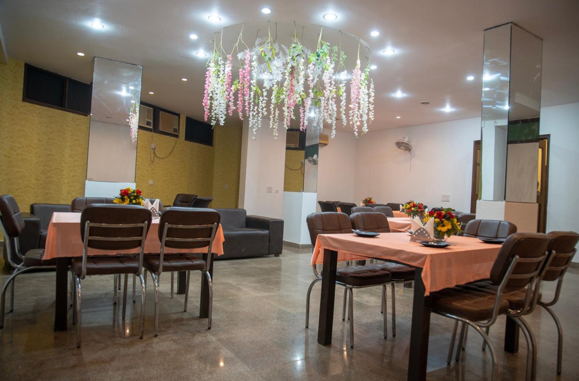 Nikko Blue - Boutique Hotel Gurgaon Dış mekan fotoğraf